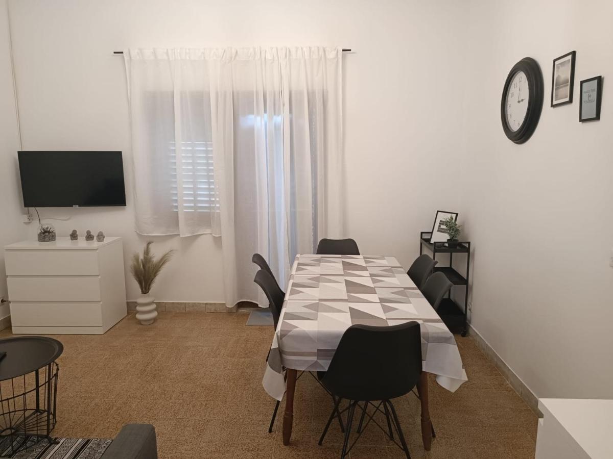Apartman Simac Okrug Gornji Trogir Eksteriør billede