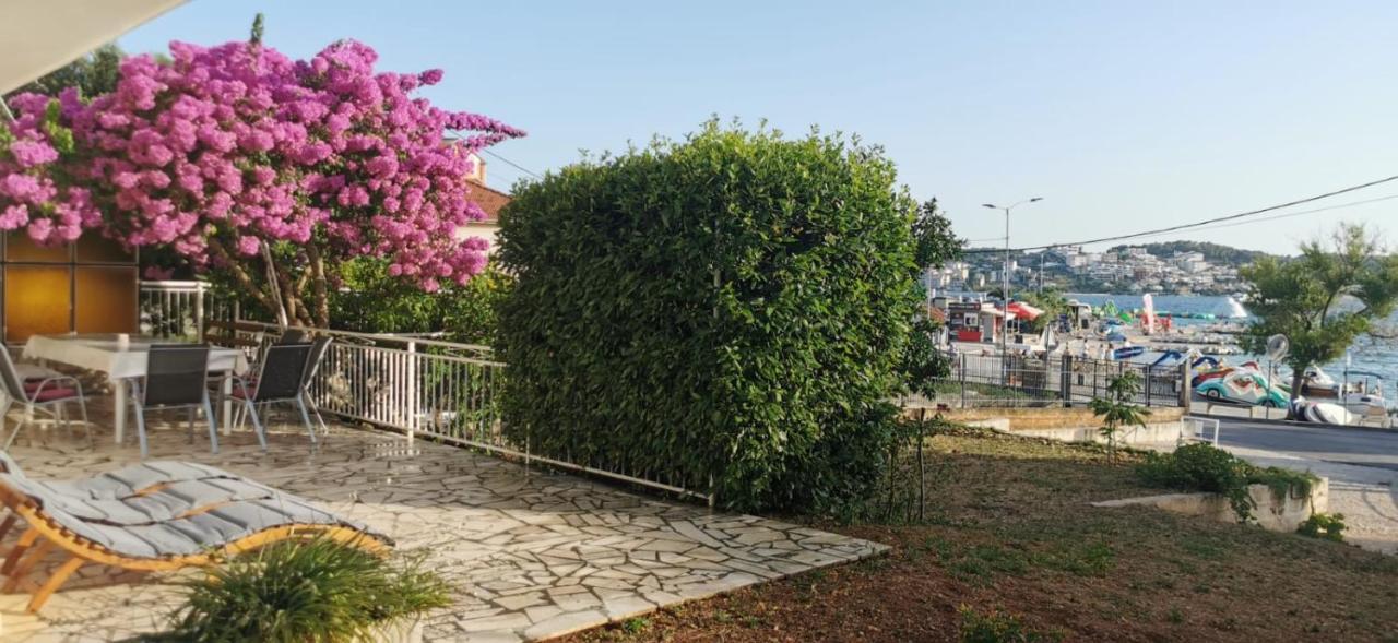 Apartman Simac Okrug Gornji Trogir Eksteriør billede