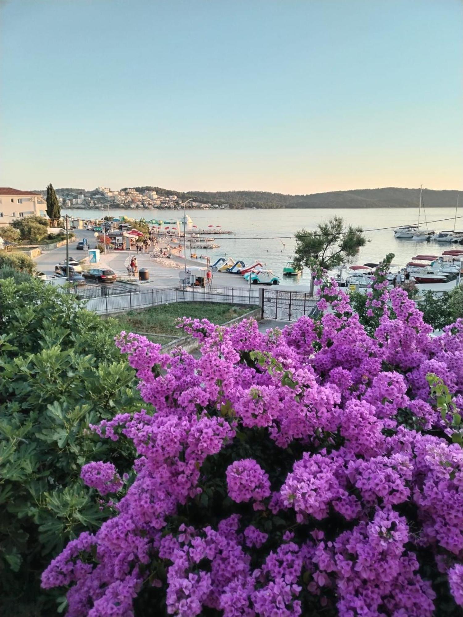 Apartman Simac Okrug Gornji Trogir Eksteriør billede