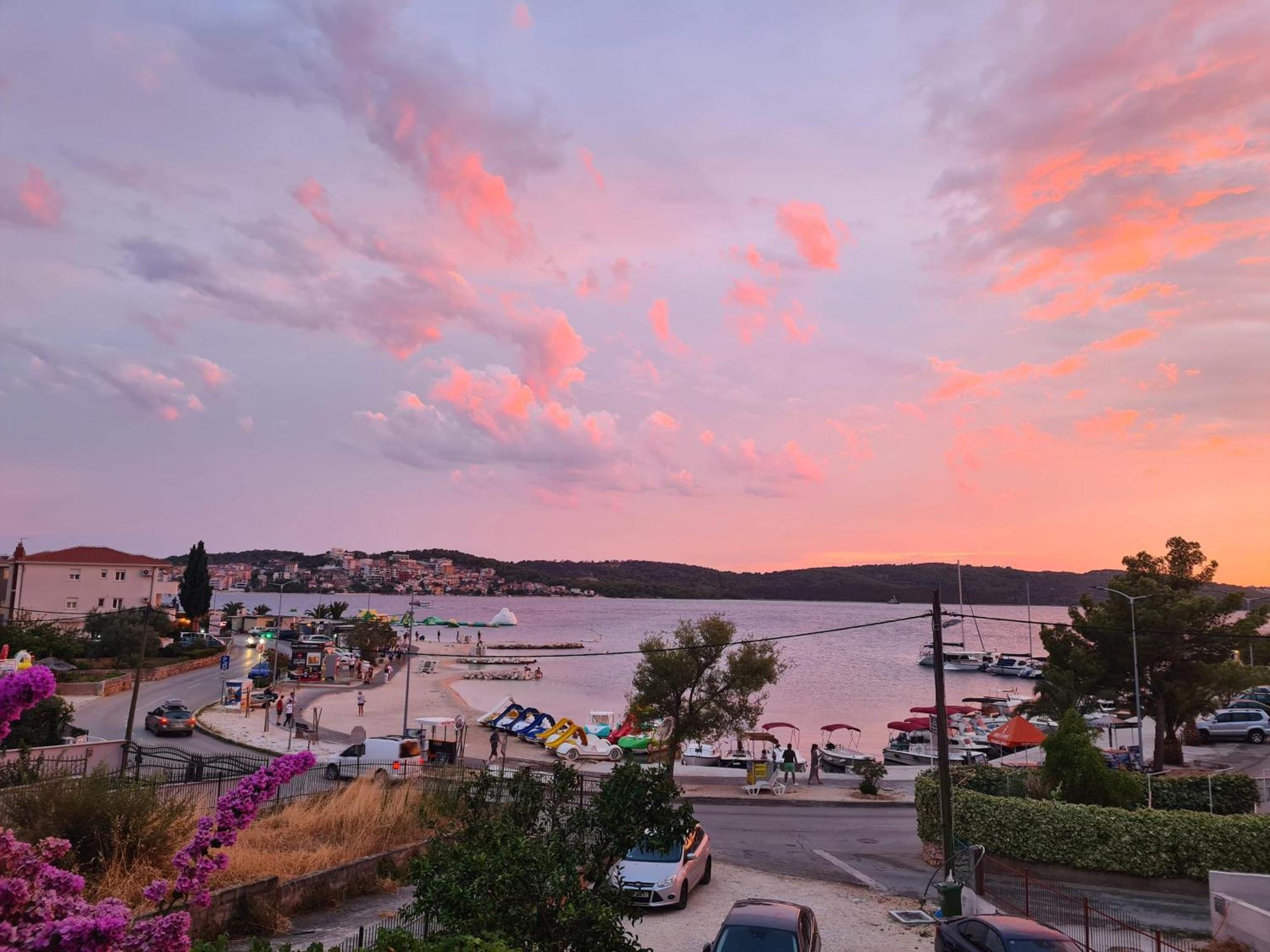 Apartman Simac Okrug Gornji Trogir Eksteriør billede